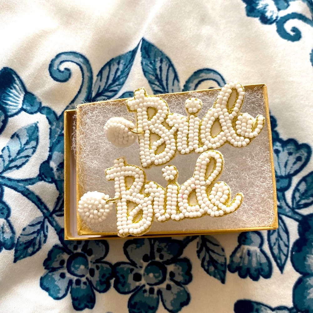 NWOT Bride Earrings